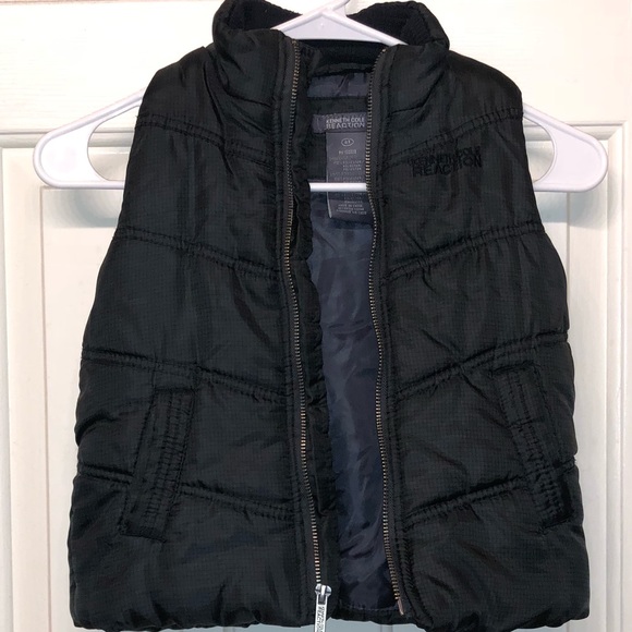 Kenneth Cole Reaction Other - Kenneth Kole Reaction Boys Black Puffer Vest 4T
